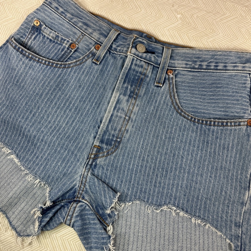 Levis 501 Shorts Womens Cut‎ Offs Button Fly Distressed Blue Medium Wash Size 30